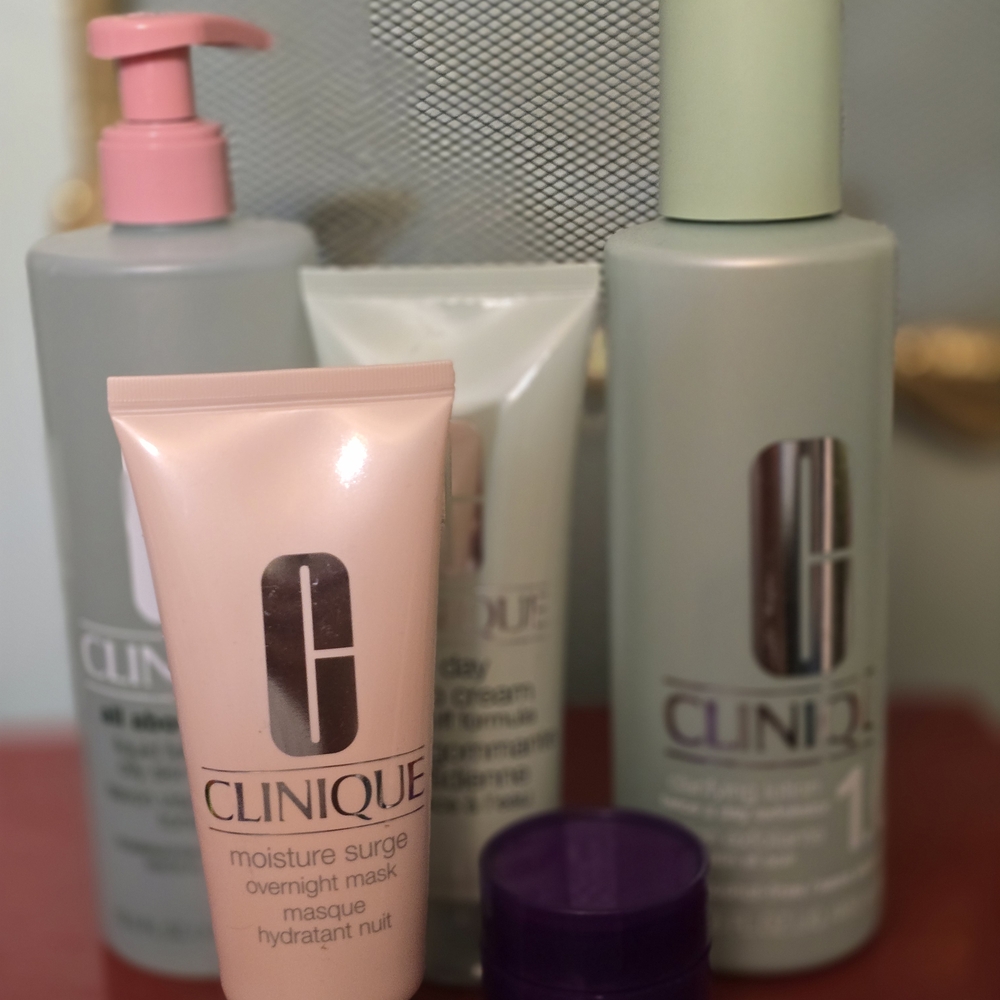 Clinique Moisture Surge Overnight Mask - Pink